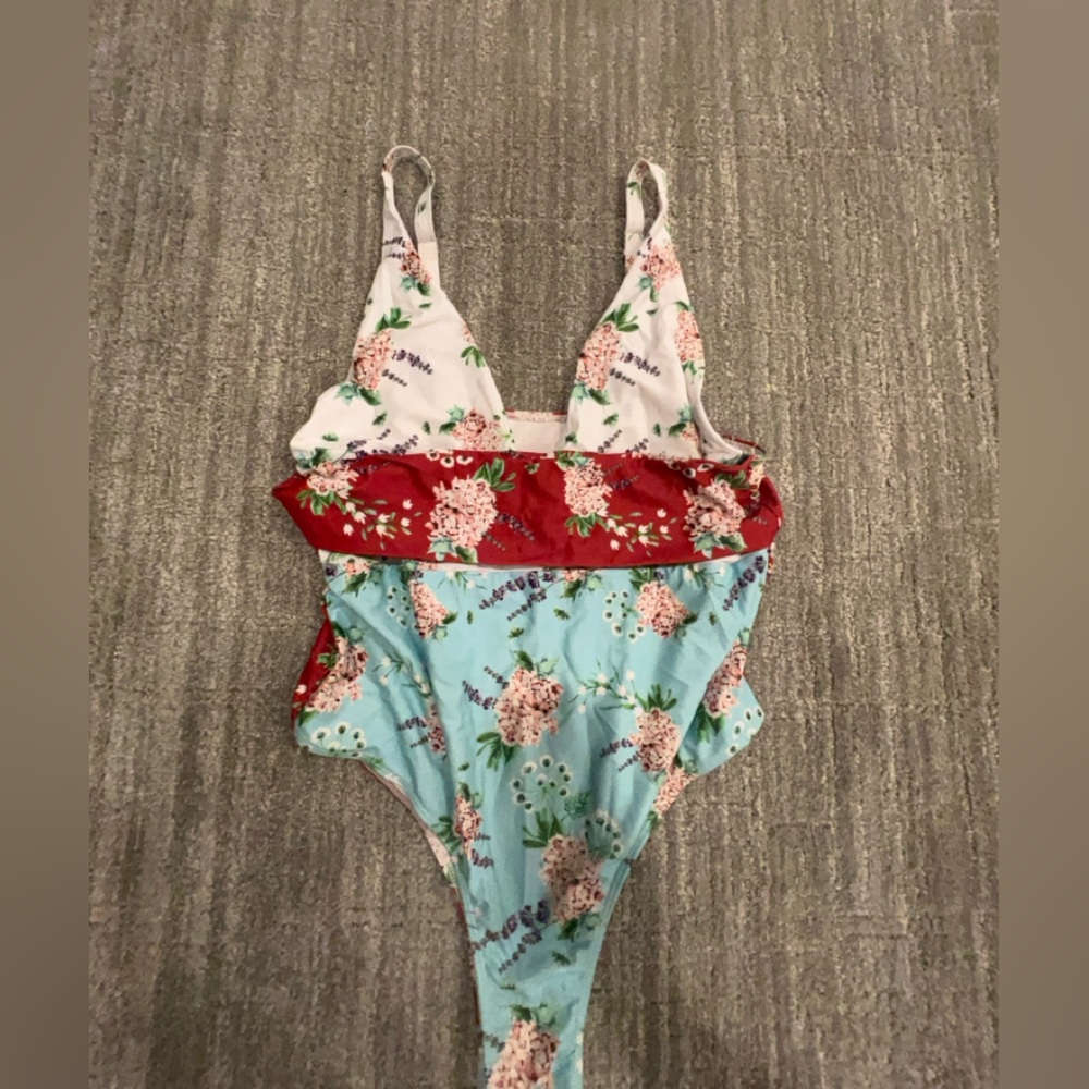 SHEIN Maternity Swim Floral. One Piece. Size Large